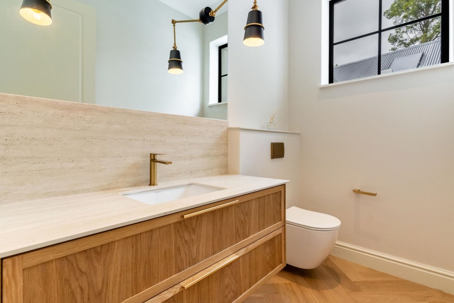 5 Bedroom Property for Sale in Constantia Western Cape